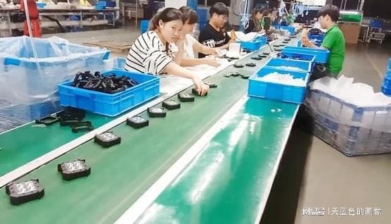 流水線上的指尖 互聯網服務的幕后人生